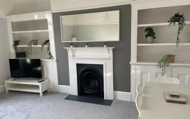 Large Boutique Self Catering Southsea Holiday Flat