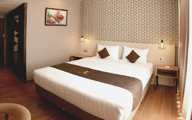 Zenith Premiere Hotel Baubau
