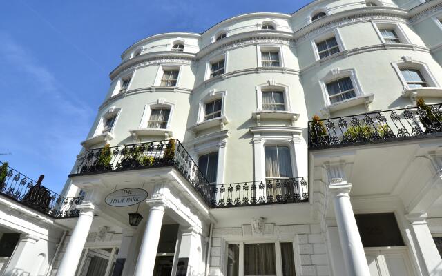 Отель The Royale Chulan Hyde Park вид на фасад