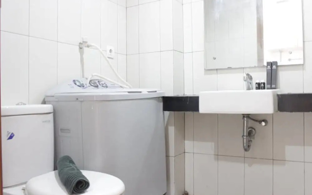 Bright Studio Room at Dago Suites Apartment near ITB