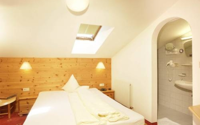 Hotel Garni Granat