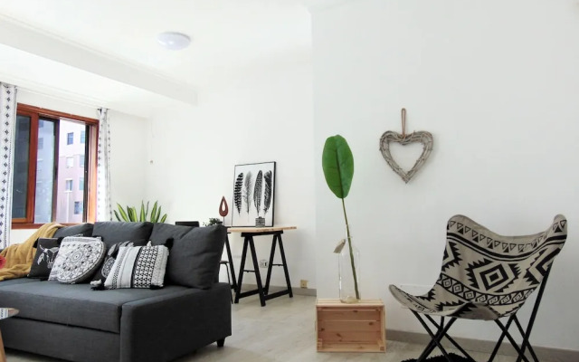 Las Canteras Flat VI by Canary365