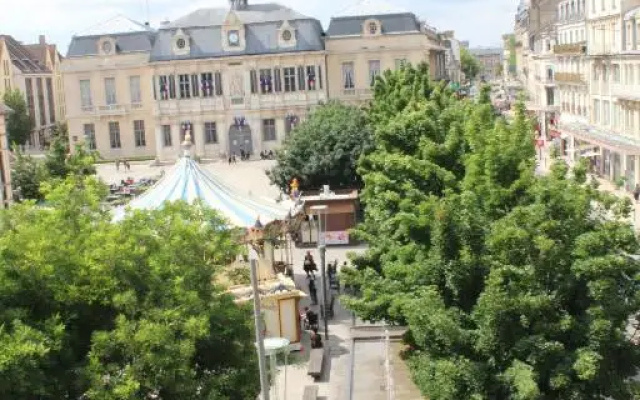 Le millesime 2 : hyper centre