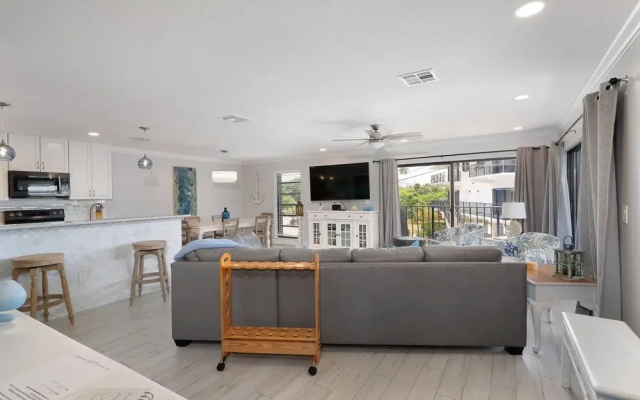 Gulfpointe by Pack and Relax