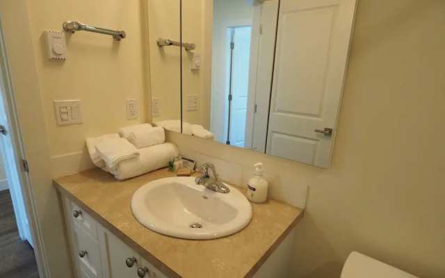 Blue Heron Hide-Away - 2 Br Condo