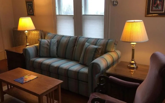 Bayberry Inn Bed & Breakfast