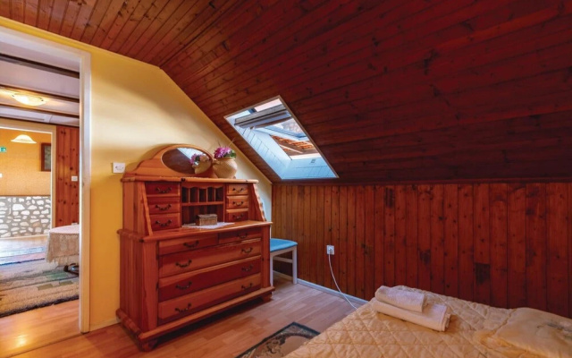 Amazing Home in Stratincica With Wifi and 3 Bedrooms