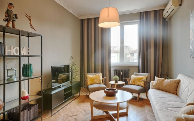 Baratero Opera Apartment