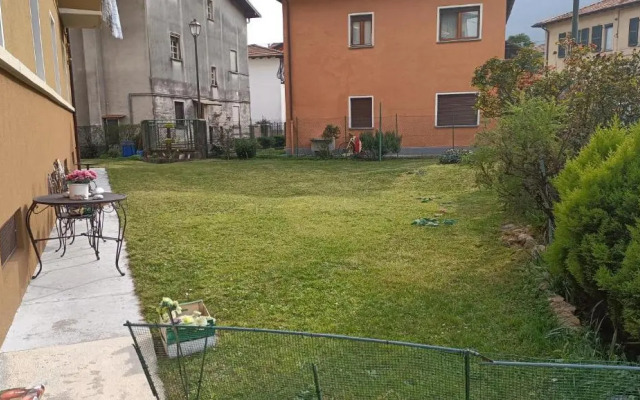 Apartment at few steps from the lake - Larihome A16