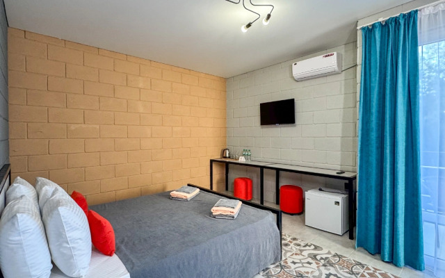 "Aquarius Hotel"