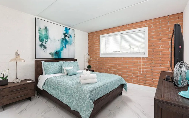 Northland Glam 3BR by Casago