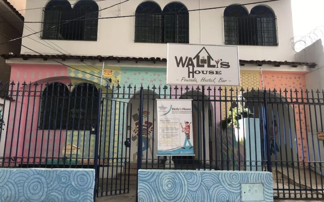 Wally's House Hostel