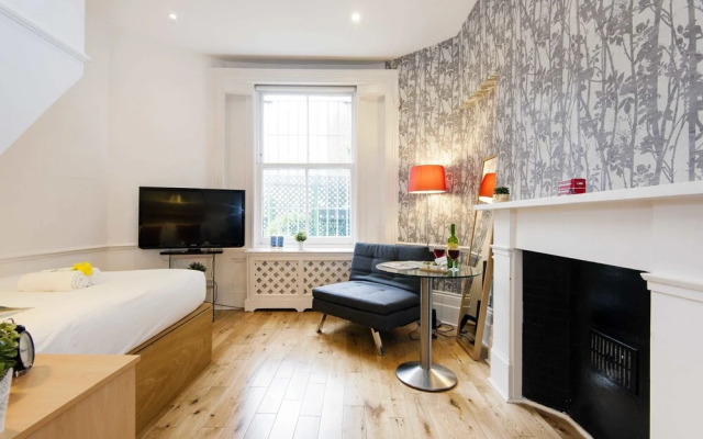 The Collingham Place Residence - AMI