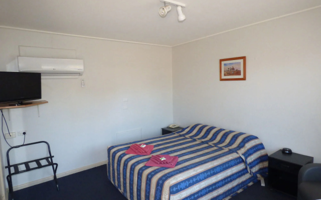 Red Chief Motel