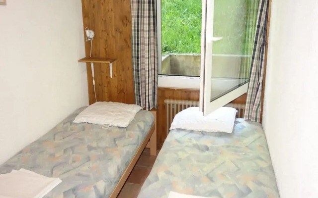 Spacious Apartment With Garden Furniture