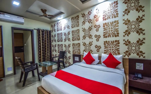 OYO 15180 Kavita Inn
