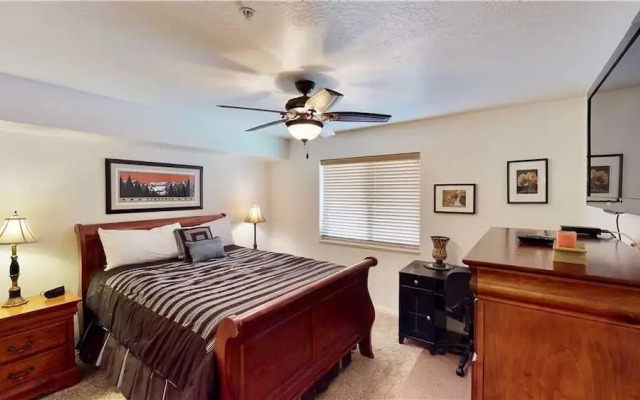 Red Cliff Condos 1H by RedAwning