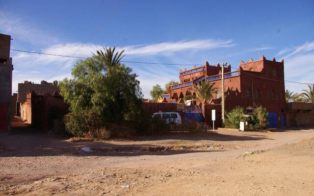 Отель Maroc Galacx Марокко, Уарзазат - отзывы, цены и фото номеров - забронировать отель Maroc Galacx онлайн вид на фасад