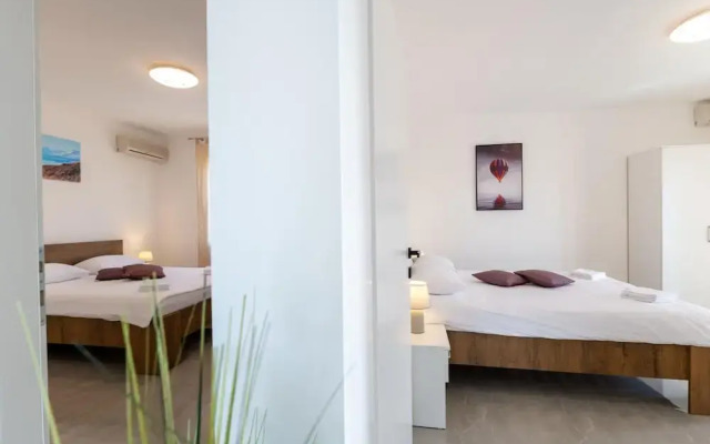 Apartment Zora in Seline, Near Pebble Beach