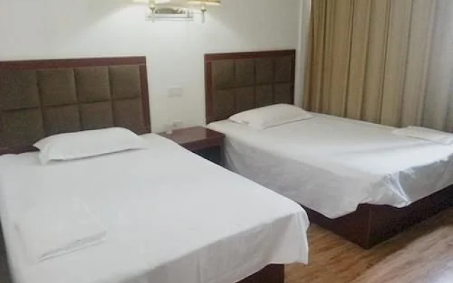 Wuhan Tianlun Holiday Hotel (Panlongcheng Jiahai Industrial Park)(武汉天伦假日宾馆(盘龙城佳海工业园店))