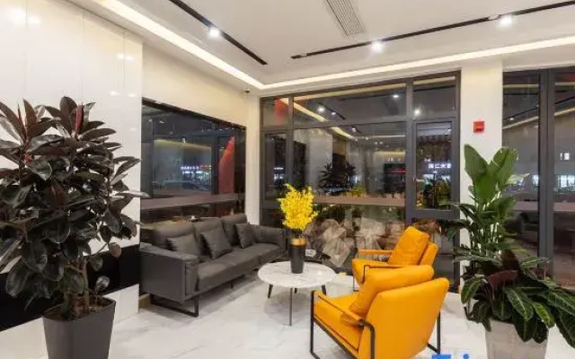 Huzhou Panting Hotel (China Zhili Children's Wear City)