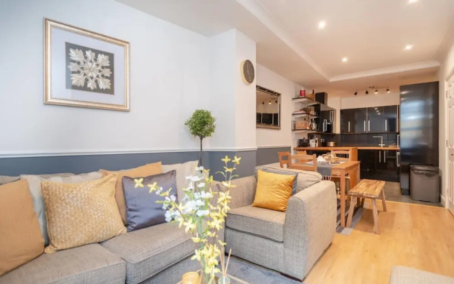 Modern 1 Bed, up to 4 Guests, Tower Bridge