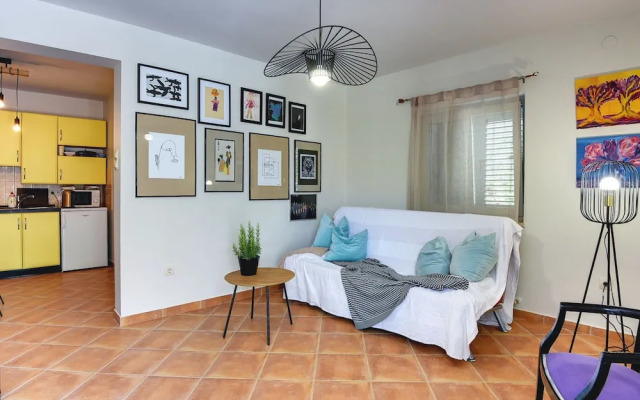 Villa in Stinjan With Pool and Sea View