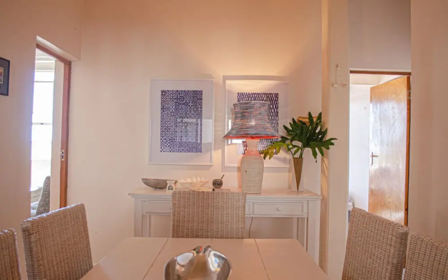 Searle's Manor - Apt 13