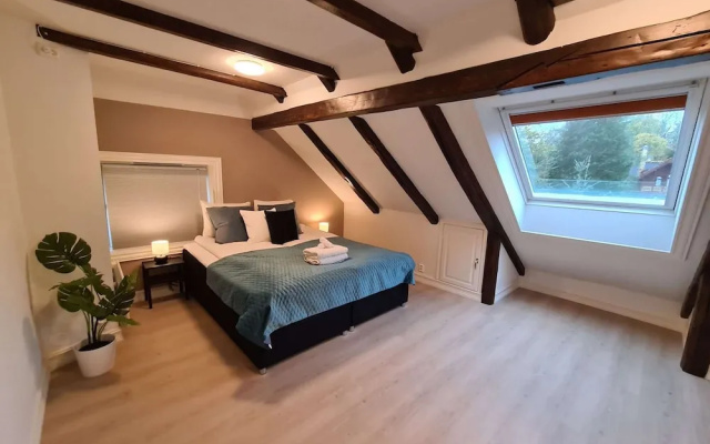 Spacious And Modern 3-bedroom Near Center, Free Parking