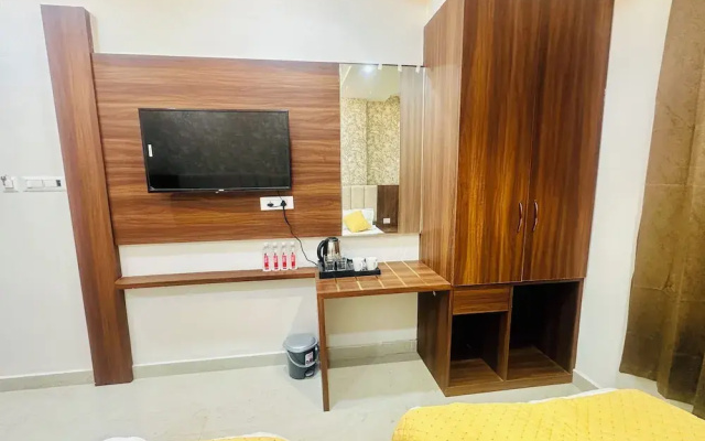 Hotel Deep Palace