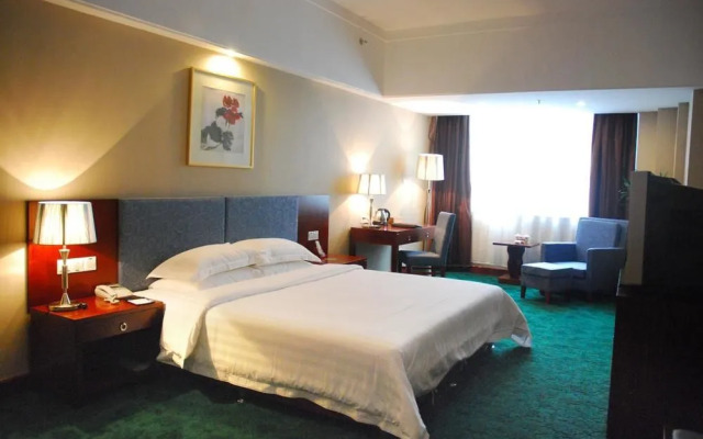 Zhuzhou Hollyear Inn