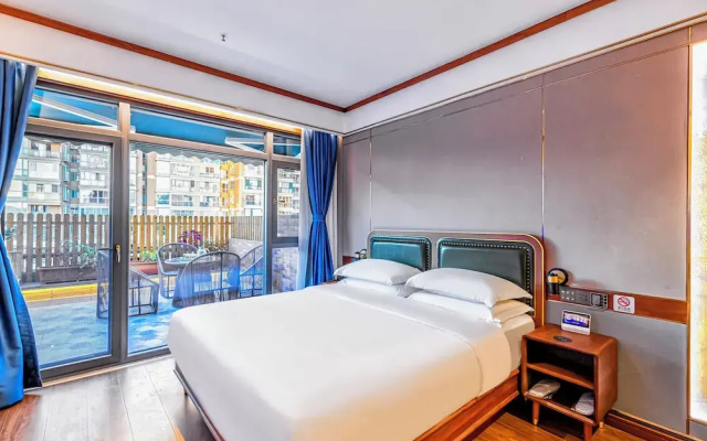 Nostalgia S Hotel(Kunming Dongfeng Square)