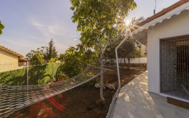 Serene House With Sea View and Garden in Muratpasa