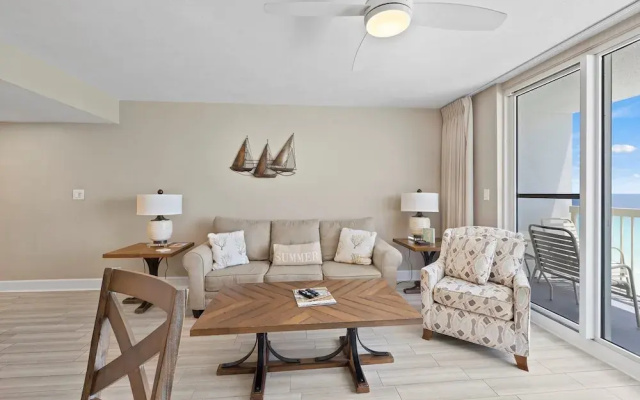 Pelican Beach 1108 1 Bedroom Condo by Pelican Beach Management