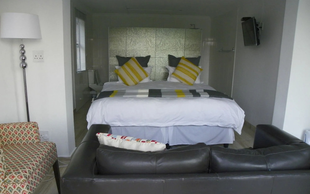 Blue's Guest House