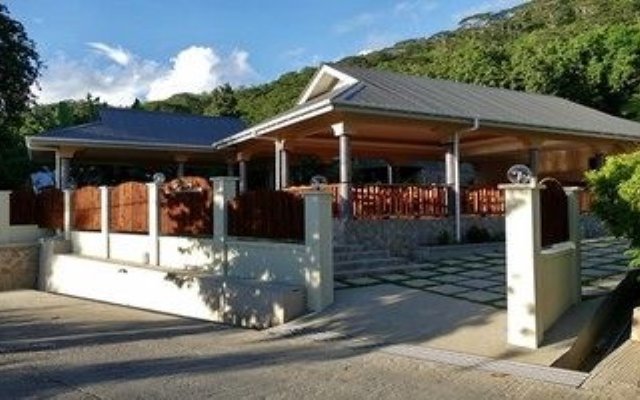 Bernique Guesthouse in La Digue, Seychelles from 152$, photos, reviews - zenhotels.com