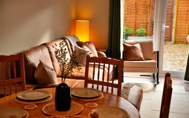 Pet-friendly Countryside Holiday Home, No Deposit