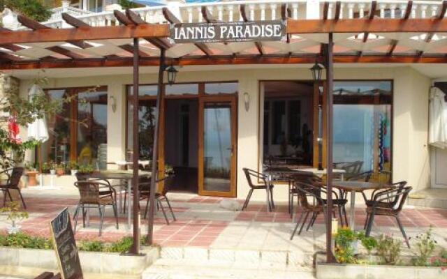 Отель Guest House Ianis Paradise Несебр вид на фасад