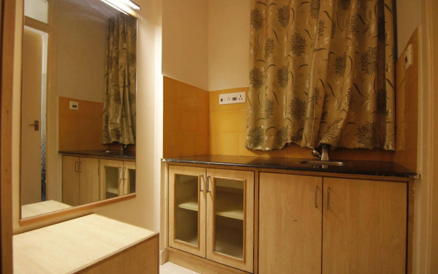 FabHotel Maruthi Domlur