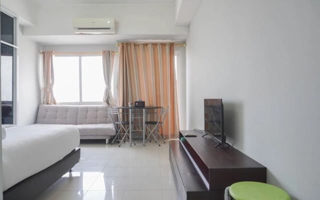 Warm And Homey Studio At Seasons City Latumenten Apartment