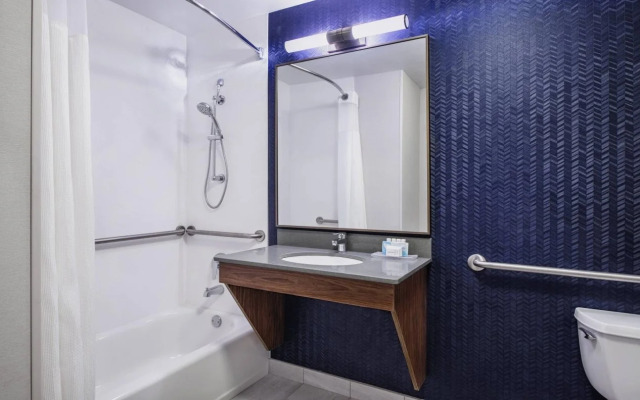 Fairfield Inn and Suites by Marriott Kelowna
