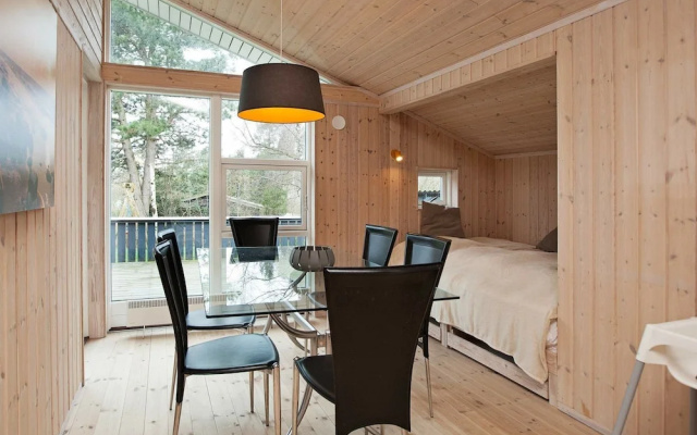 Rustic Holiday Home in Hovedstaden near Sea