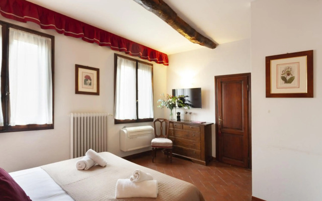 S. Spirito Studio Flat