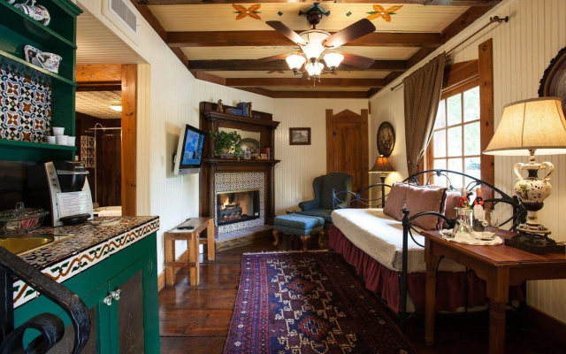 Gruene Mansion Inn Bed and Breakfast
