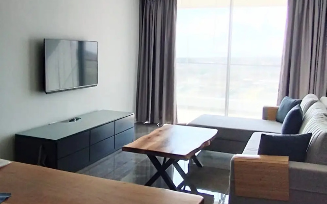23 Grand Sapphire 2 Bedrooms 2 Shower, Pool, Beach