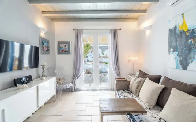Phaedrus Living: Ornos Beach House Mykonos