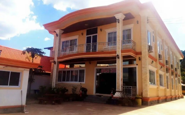 Aom Chai Hotel