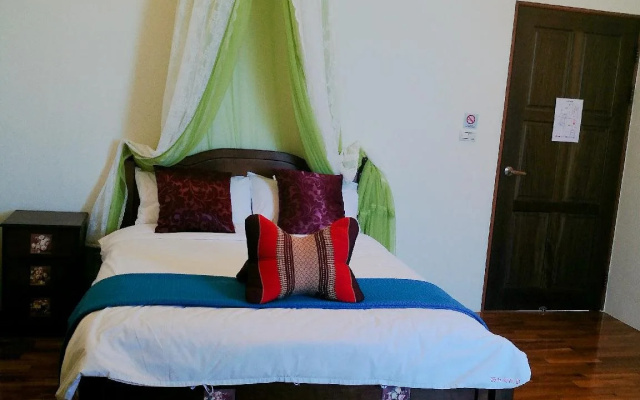 198 Red Hat B&B