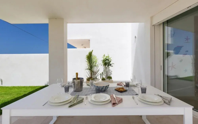 3035 Villa Baia Delle Sirene by Perle di Puglia