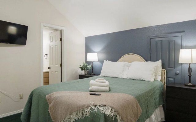 The Gathering 4 Bedroom Condo